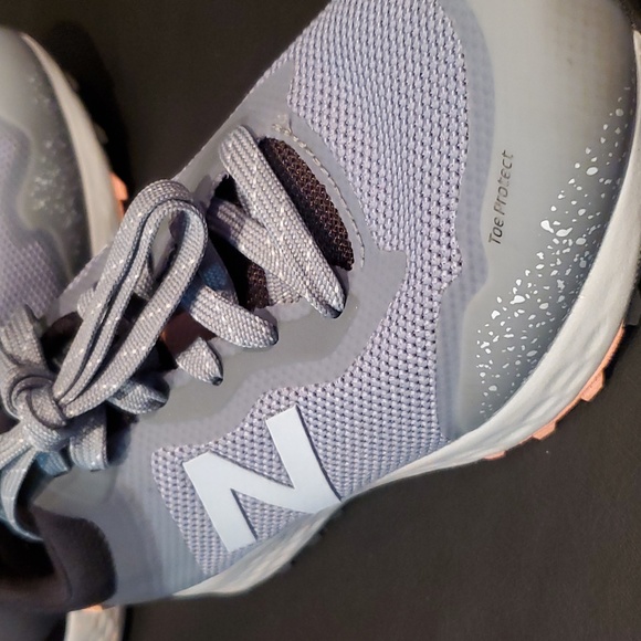 EUC New Balance Fresh Foam Arishi - Picture 7 of 11